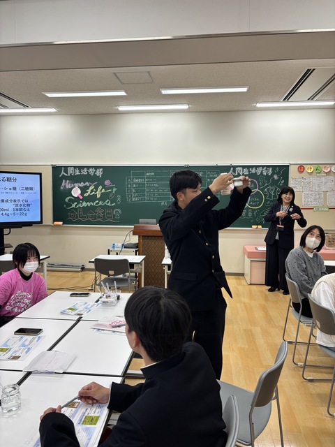 8_発表の様子 (2)