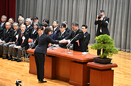 入学生代表宣誓