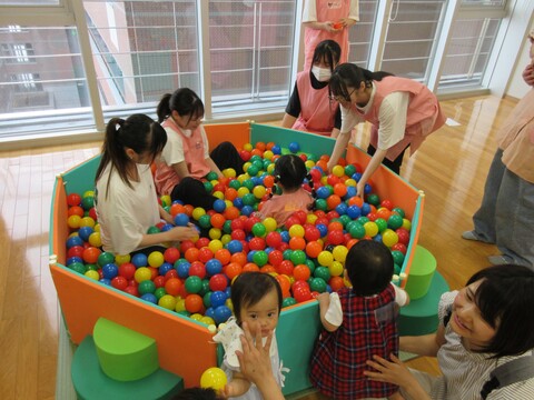 ボールプール