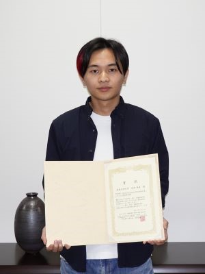 優秀発表賞を受賞