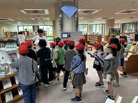 図書館見学