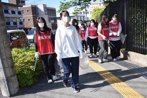 当日の地域清掃ボランティアの様子1