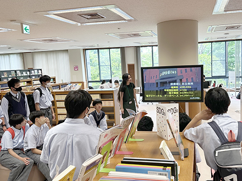 図書館見学