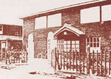 初代校舎の写真