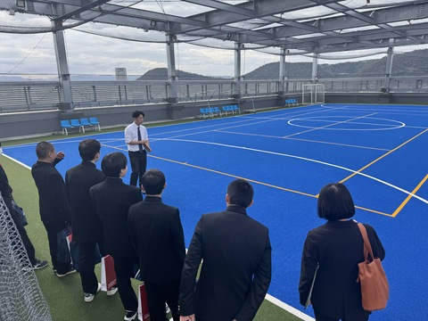 屋上運動場見学