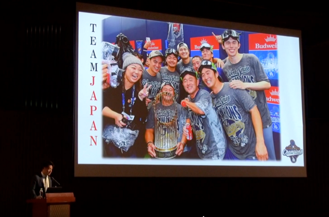 ワールドシリーズ優勝後の集合写真