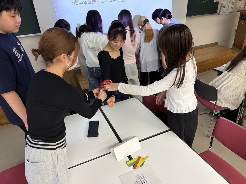 徳島文理大学「文理学」で多職種連携を体験！理学療法・看護・薬学など各学科の演習を実施